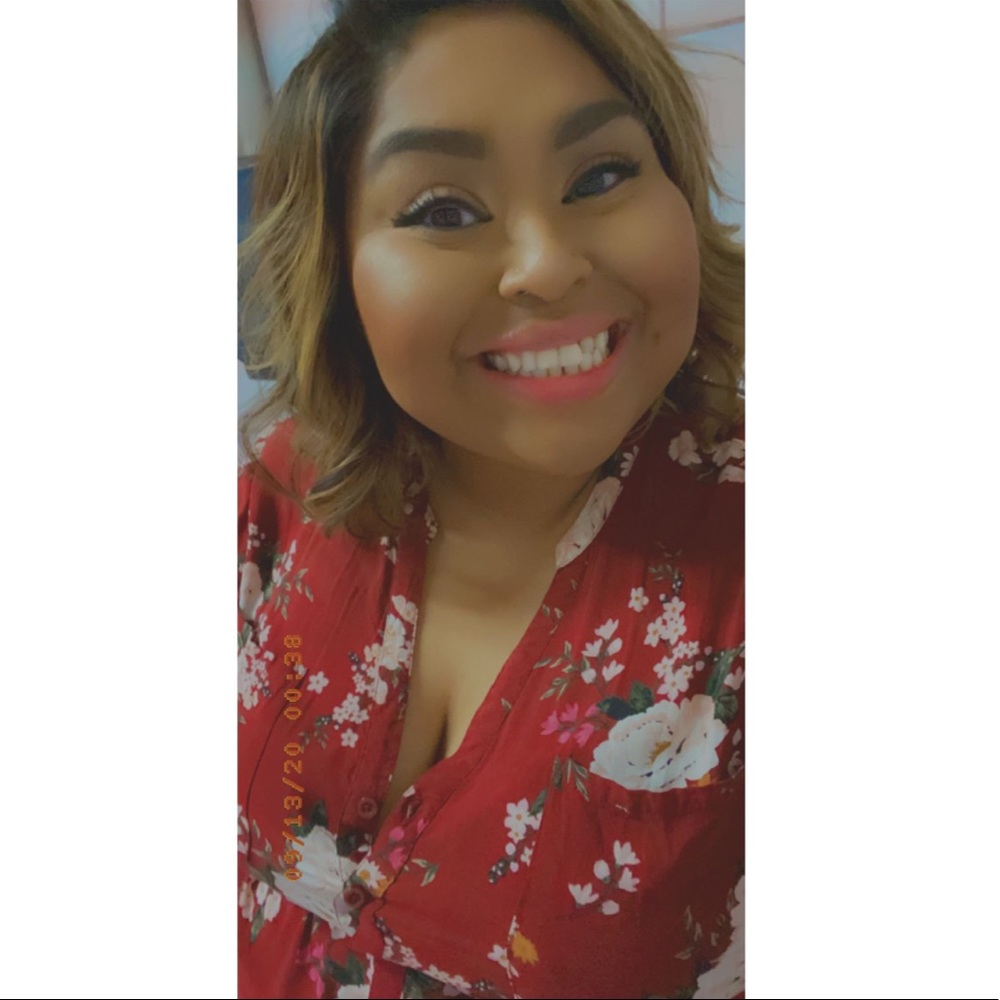 Meet your Posher, Leticia